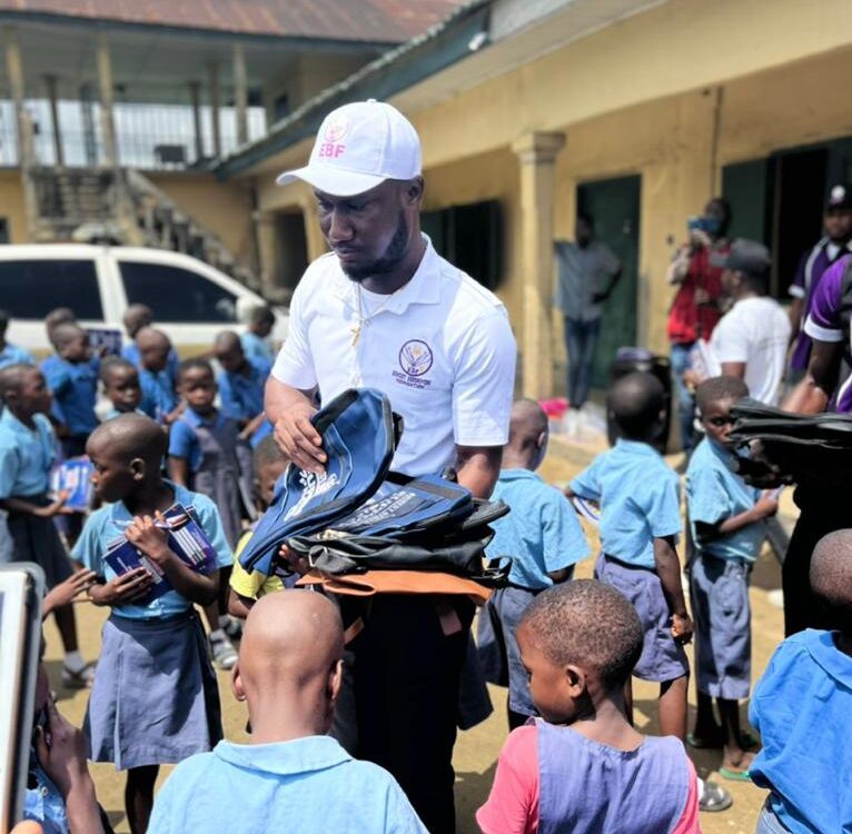 ERNEST BEBENIMIBO FOUNDATION REACHES OUT TO OVER 2000 KIDS TODAY AT ODI BAYELSA STATE IN HER PROJECT STREET2SCHOOL 2022